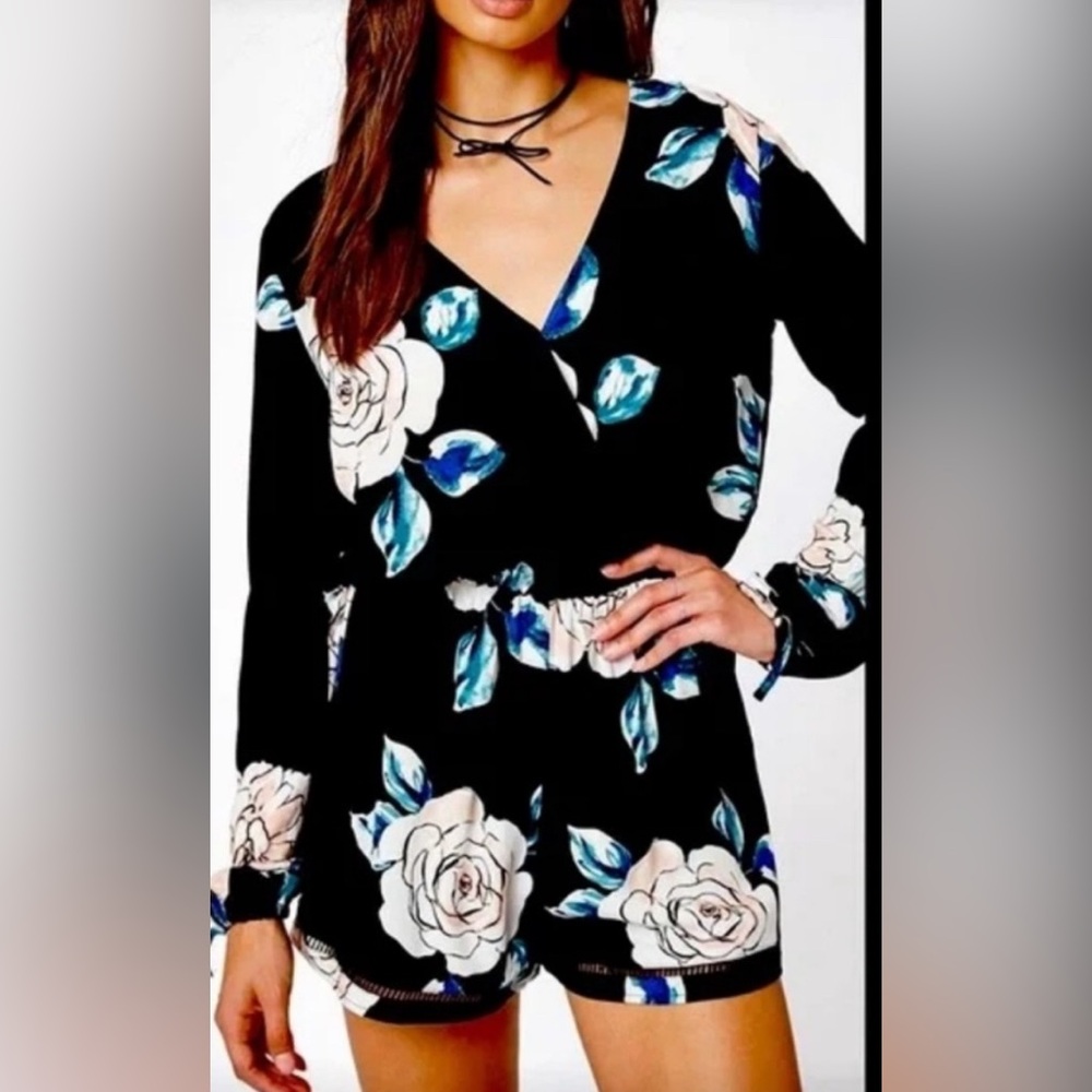 Kendall & Kylie Floral Black Romper - Size S